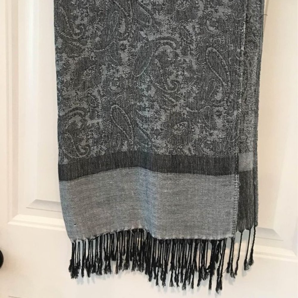 Woman's wrap